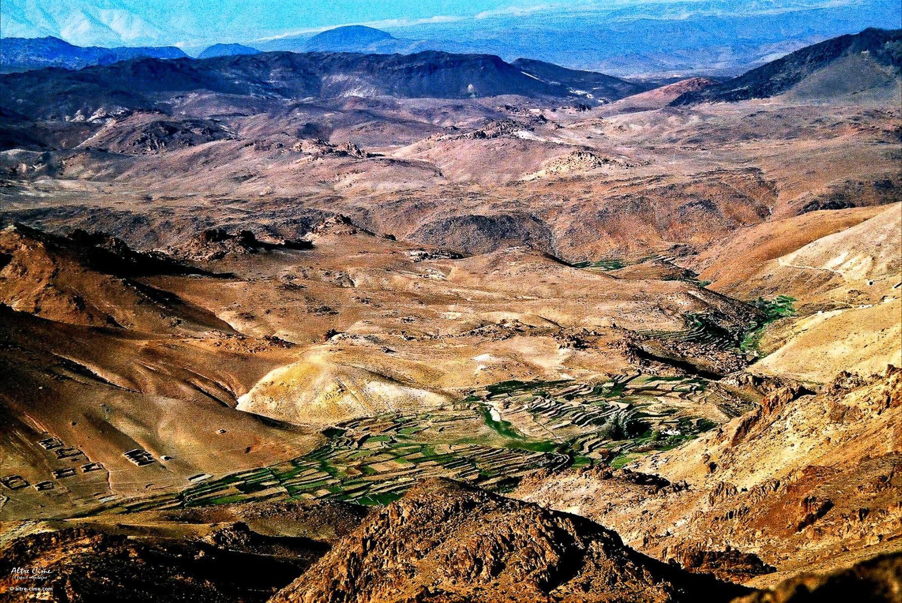 Jebel Sirwa. Paysage de l anti-Atlas