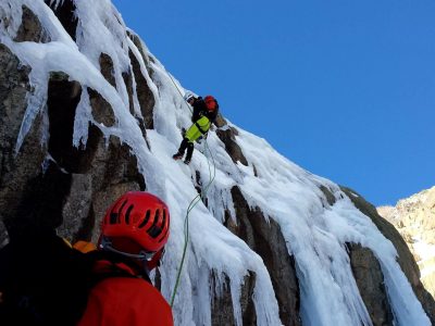 [Alpinisme en Corse] Sur [Alpinisme en Corse] Descente en rappel