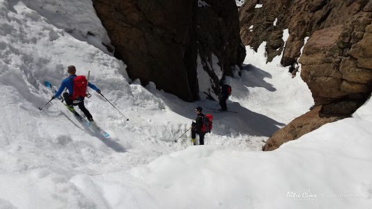 [Ski de randonnée Corse] Couloir en face Nord du Cintu